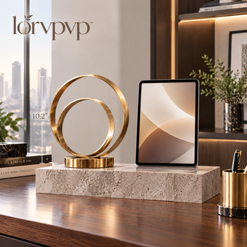 lorvpvp™ Interlocking Metal Ring Sculpture with Brushed Champagne Brass Finish and Display Base, Geometric Table Decor for Offices and Bookshelves